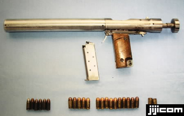 Homemade Welrod copy seized by police in Japan.